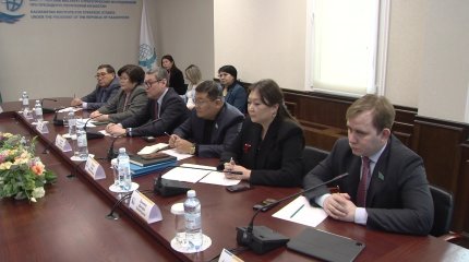 "Сначала политика, потом экономика": эксперты обсудили итоги трехлетних политических реформ Президента