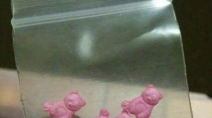 «Клубничный наркотик в школах»: полиция обратилась к казахстанцам