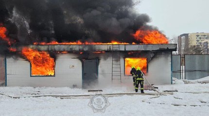 Строительный контейнер горел в Астане