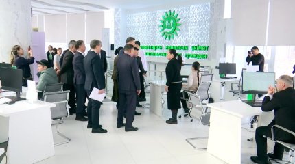 Мемлекеттік қызмет көрсету кезінде бармақ басты, көз қыстылыққа жол берілмейді