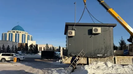 Астанада заңсыз салынған 50-ге жуық сауда павильоны бұзылды