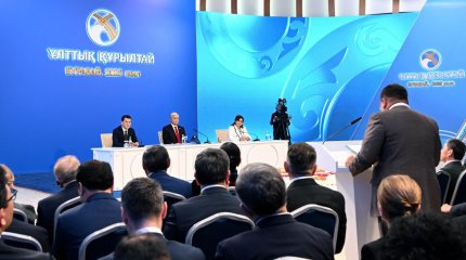 "Ел ішіндегі өзгерістерге Ұлттық құрылтай мүшелері де орасан зор үлес қосты", - Президент
