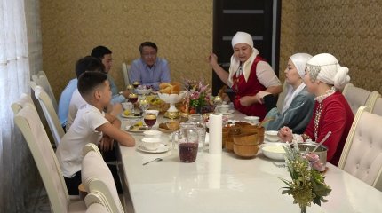 Семья из Уральска живет в духе казахских национальных традиций