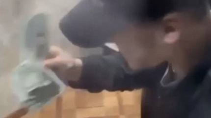 Двух несовершеннолетних дропперов задержали в Костанае