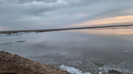 9 сёл остались без дорожного сообщения из-за перелива воды на трассе в ЗКО