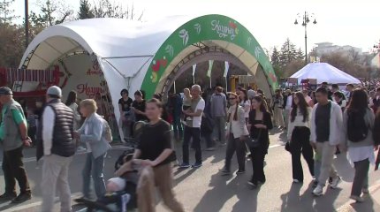 Алматыдағы Астана алаңында наурыз көже таратылды