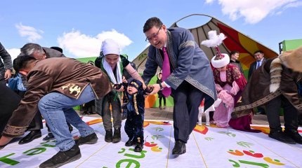 Обряд перерезания пут провели одновременно для 180 детей в области Абай