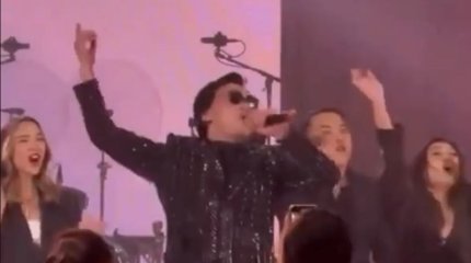 Әнші Қайрат Нұртас тағы да масқара болды