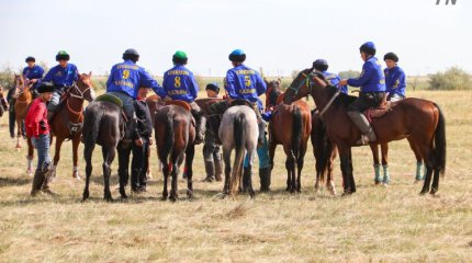 Ақсуда Наурыз мейрамында бәйгеде бала аттан құлады