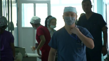 Ақтөбеде полиция қызметкері табелдік қарумен жанындағы адамды атып алды