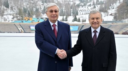 Токаев и Мирзиёев посетили Медеу