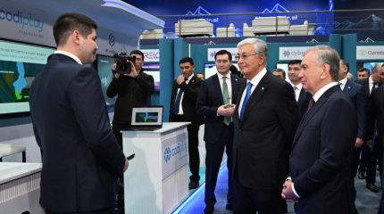 Токаев и Мирзиёев посетили выставку AlmatyFairai