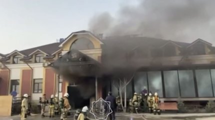 Крупное кафе загорелось в Шымкенте