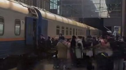 Талая вода затопила вокзал "Нурлы Жол" в Астане