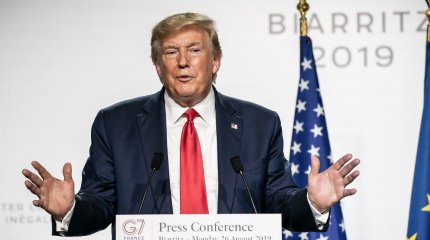 Трамп приостановил военную помощь Украине