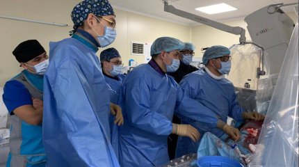 7 жыл бойы гемодиализде болған пациентке жүрек қақпақшасы сәтті имплантатталды