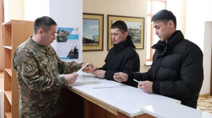 7 тысяч молодых казахстанских парней призовут в Нацгвардию этой весной
