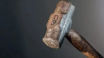 Ақтөбеде пәтер жалдаушы ер адам үй егесін балғамен басынан ұрып, мерт еткен