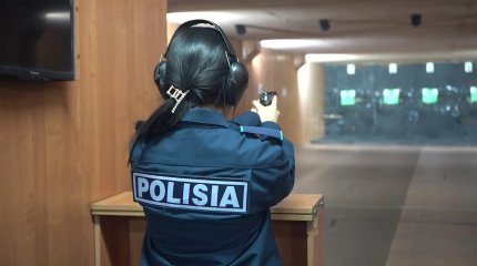 «Лучший стрелок» среди женщин: девушки-полицейские соревновались в меткости в Костанае