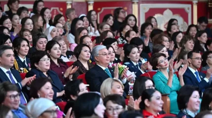 Тоқаев 8 наурызға арналған мерекелік концертті тамашалады