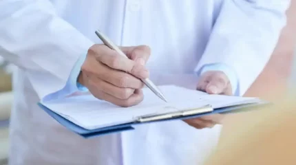 АҚШ Денсаулық сақтау министрлігі қызметкерлеріне жұмыстан кетуді ұсынды