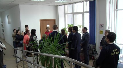 40 ата-ана инватаксимен түнгі клубқа барған