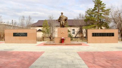 Партия «AMANAT» запустила масштабную акцию по благоустройству памятников к 80-летию Великой Победы