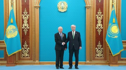Касым-Жомарт Токаев наградил казахстанских ученых