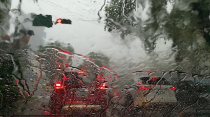 Сильные дожди и пыльные бури обрушатся на Казахстан 11 апреля