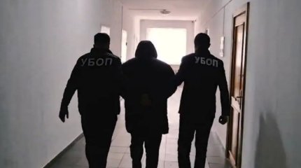 Оралда 33 жастағы тұрғын адамдарды қорқытып, ақша бопсалаумен айналысқан