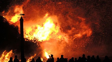 Сухостой горит в Зайсанском районе ВКО