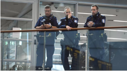 В Финляндии полицейские начали забастовку