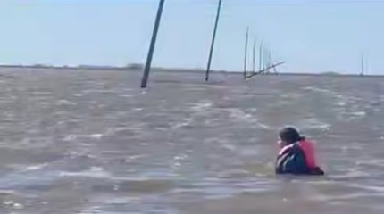 Электричество восстановили в селе Акмолинской области после обрушения линий передач в паводок