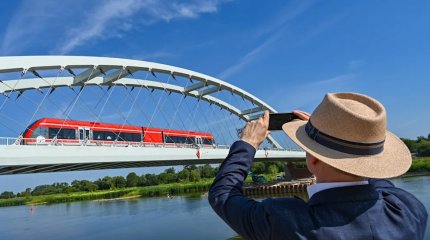 Фотографировать все мосты, почты и вокзалы запретили в Польше