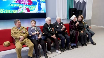 Труженики тыла ВОВ приняли участие в уроке мужественности для школьников