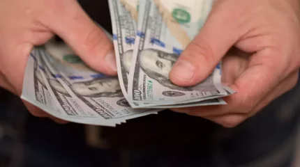 Теңге қайта нығая түсті