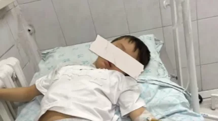 Жетісудағы дүкендердің бірінде кішкентай ұлды терминалдың тоғы соққан