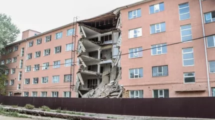 Атырауда университет жатақханасының бір бөлігі опырылды