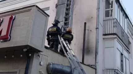 Көкшетауда көпқабатты үйдің қабырғасындағы тартпа құбыры өртенді