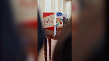 Сенат төрағасы Мәулен Әшімбаев оқырманға әлем жазушыларының үш бірдей кітабын ұсынды