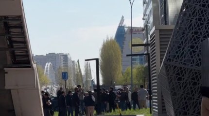 400 человек эвакуировали из Abu Dhabi Plaza