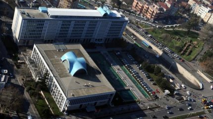 Почти 50 представителей мэрии Стамбула задержали по делу о коррупции