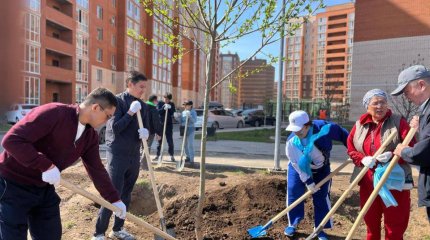 Более 100 тысяч астанчан вышли на общегородской субботник