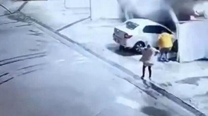 Оползень снёс автомойку вместе с клиентом в Турции