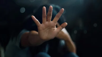 Шиеліде бір топ оқушы сегізінші сыныпта оқитын қызды зорлап кеткен