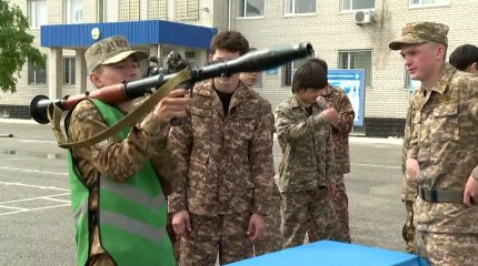 Экскурсию для школьников провели в в/ч 30238 в Актобе