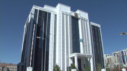 "Казахстанец с судимостью и без адвокатской лицензии провел около 500 дел в суде" - И. Вранчев