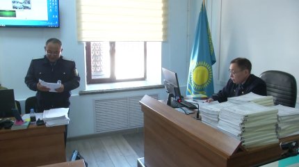 Қарағандыда асырап алған 6 баласын аямай азаптаған отбасына қатысты сот отырысы басталды
