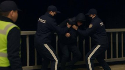 Парень пытался свести счёты с жизнью на мосту в области Абай