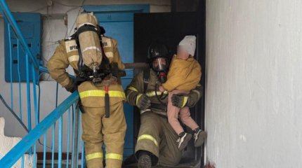 Арқалықта жанып жатқан үйден 14 адам эвакуацияланды